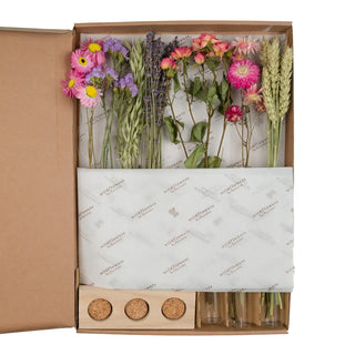 Dried Flowers With Vases Gift Box