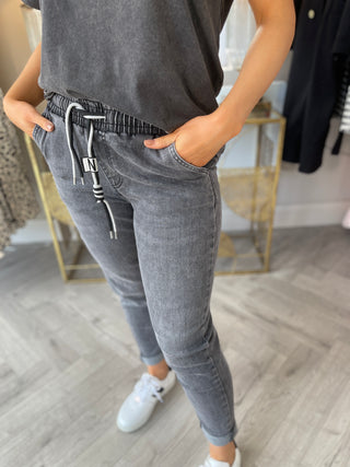 Jogger Jeans Grau