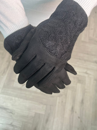 Black Cable Knit Gloves