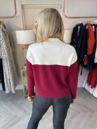 Kontrastierender Merlot-Cardigan